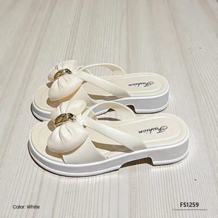 Cozy Whisper Women’s Slippers